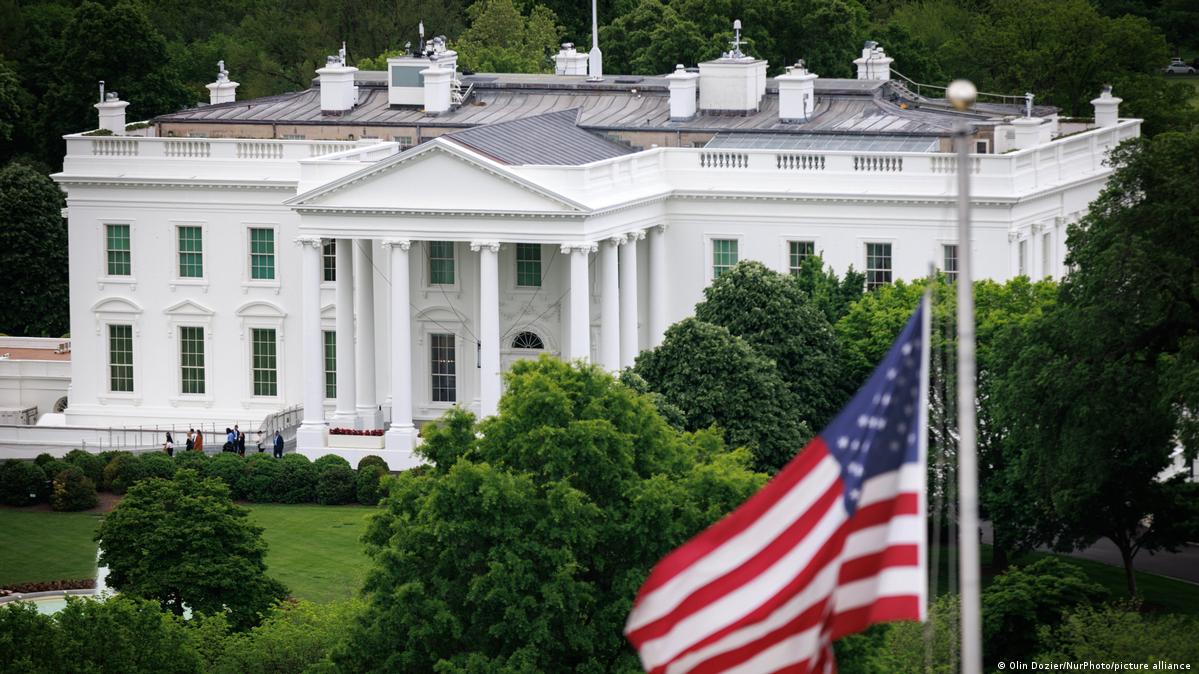 المحادثات الأمريكية الإيرانية تعود وسط تعقيدات إقليمية متزايدة