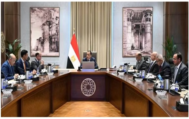 الحكومة تستعد لطرح رؤية جديدة للاستثمار والصناعة بمنتدى مصر