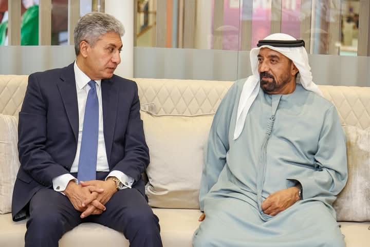 وزير السياحة يبحث مع رئيس طيران الامارات تنشيط السياحة إلى مصر   