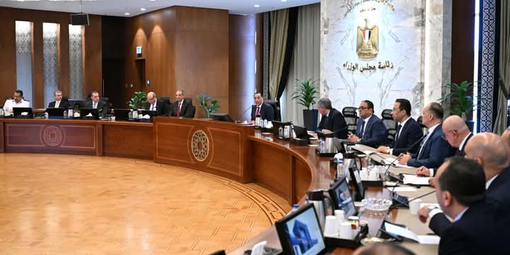 رئيس الوزراء: الدولة تستهدف مضاعفة اعداد السائحين الوافدين