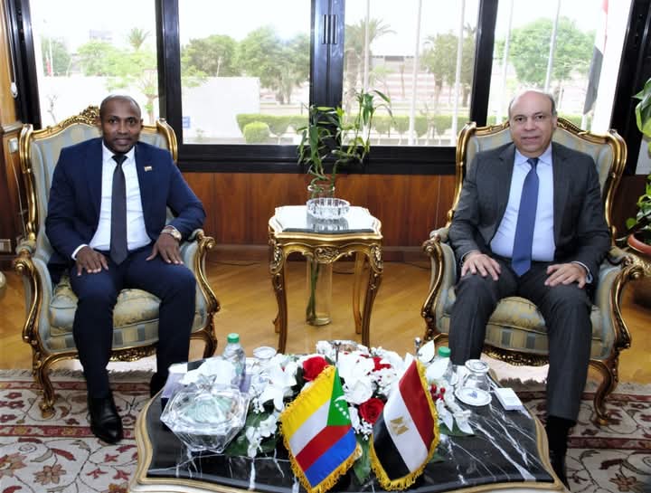 مصر تتعاون مع جزر القمر فى مجال الطيران المدنى