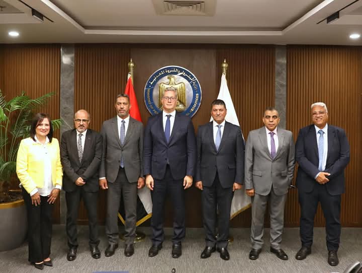 وزير البترول يعتمد ميزانية خدمات البترول الجوية PAS لعام  2024