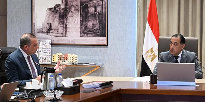 رئيس الوزراء يستعرض الموقف التنفيذى لمشروعات صندوق التنمية الحضرية