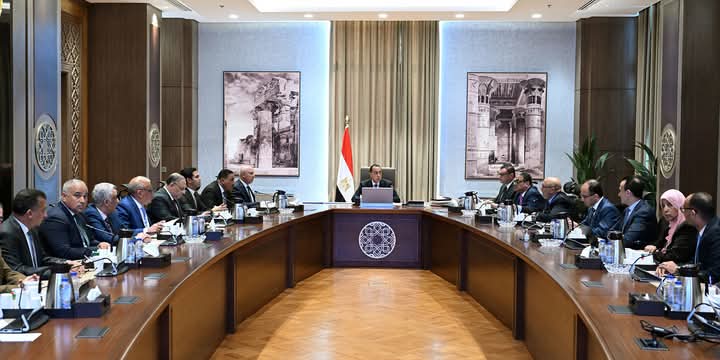 رئيس الوزراء يتابع مستجدات مشروع تطوير مدينة رأس الحكمة