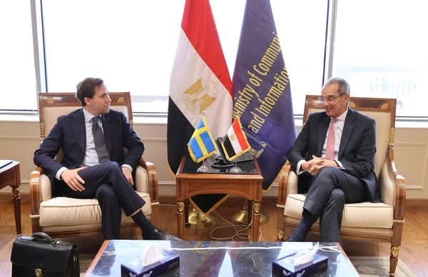 وزير الاتصالات يبحث التعاون فى تكنولوجيا المعلومات بين مصر والسويد
