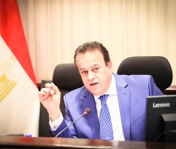 وزير الصحة:  توفير روبوت الجراحة الذكى  بمستشفيات وزارة الصحة 