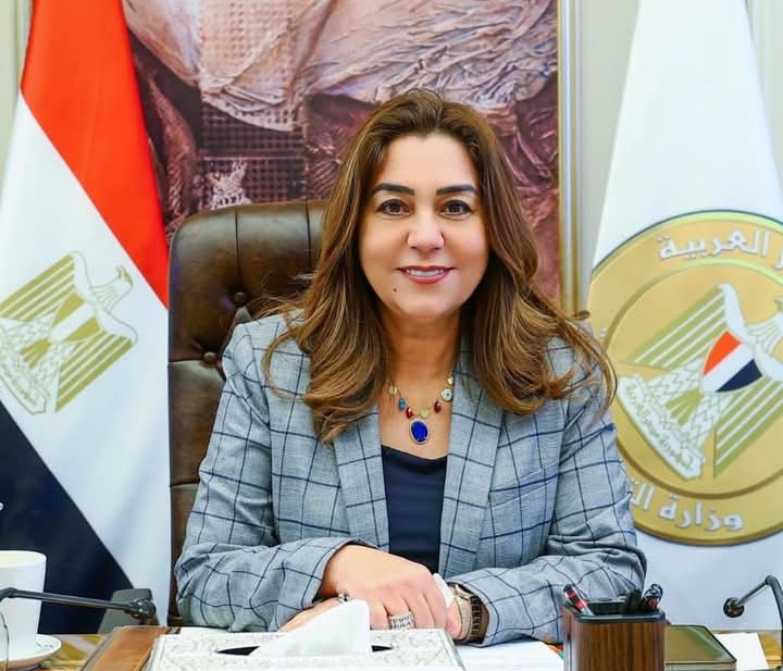 وزيرة التنمية المحلية تتابع إجراءات محافظة الإسكندرية مع تداعيات الطقس السىء