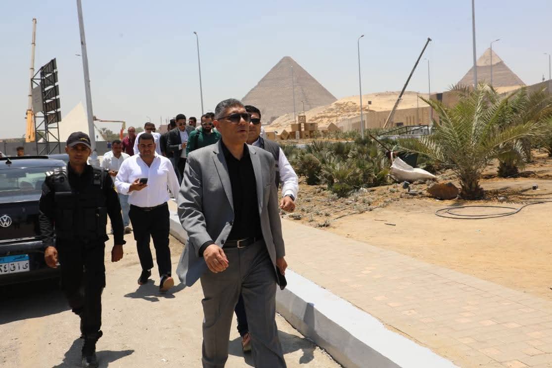 محافظ الجيزة يتفقد محيط مطار سفنكس والطرق المؤدية للمتحف المصرى الكبير 