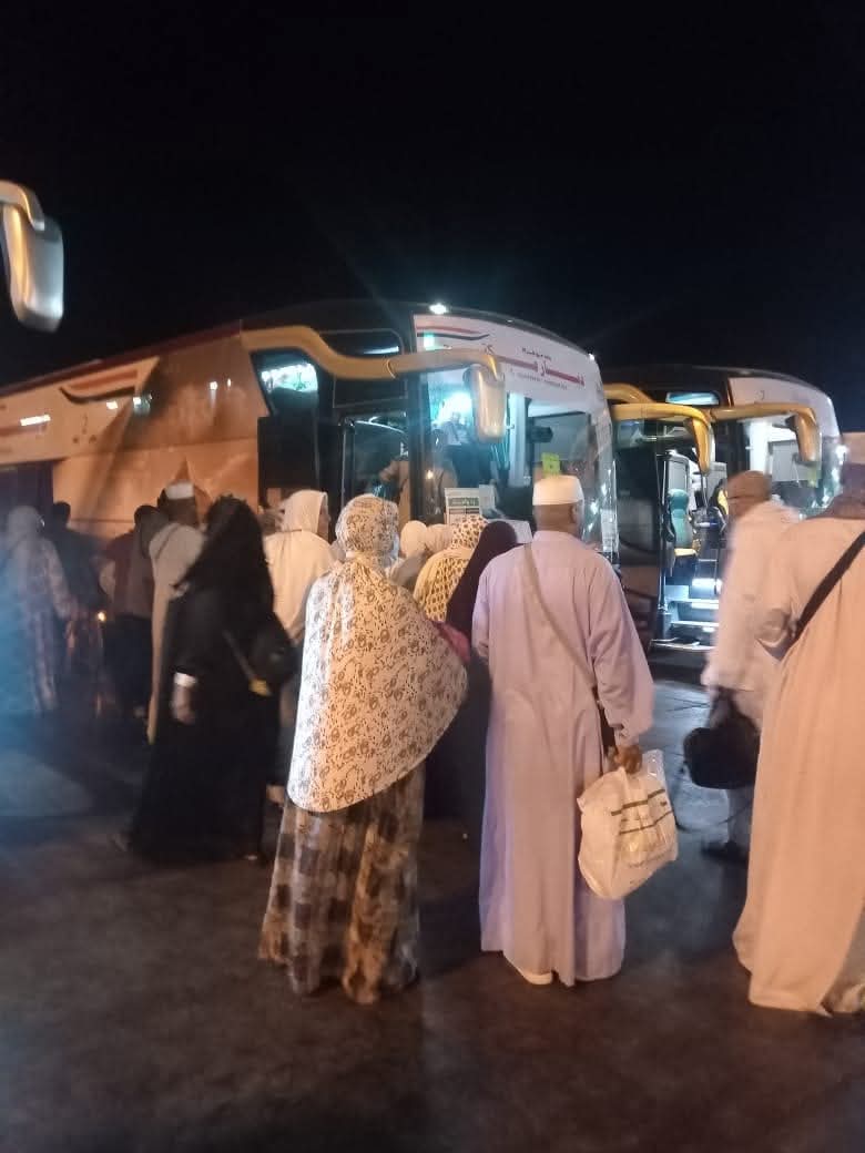 وزارة السياحة تعلن عودة جميع حجاج الحج السياحى البرى 