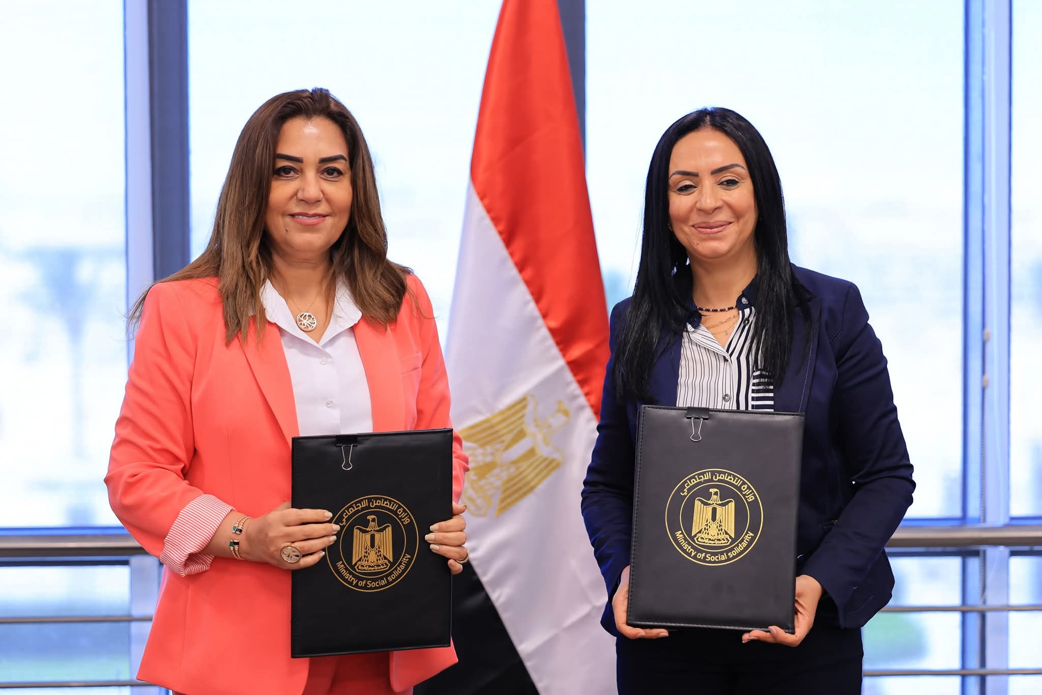 وزيرتا التضامن والتنمية المحلية توقعان بروتوكول تعاون حول مشروع ايادى مصر 