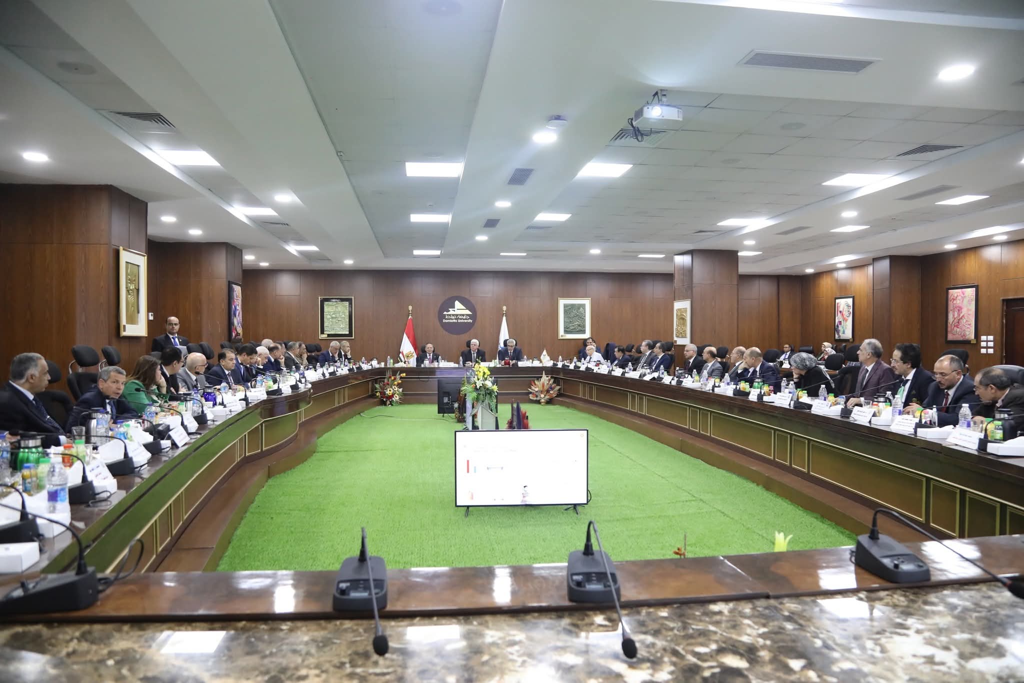 وزير التعليم العالي يترأس اجتماع المجلس الأعلى للجامعات بجامعة دمياط