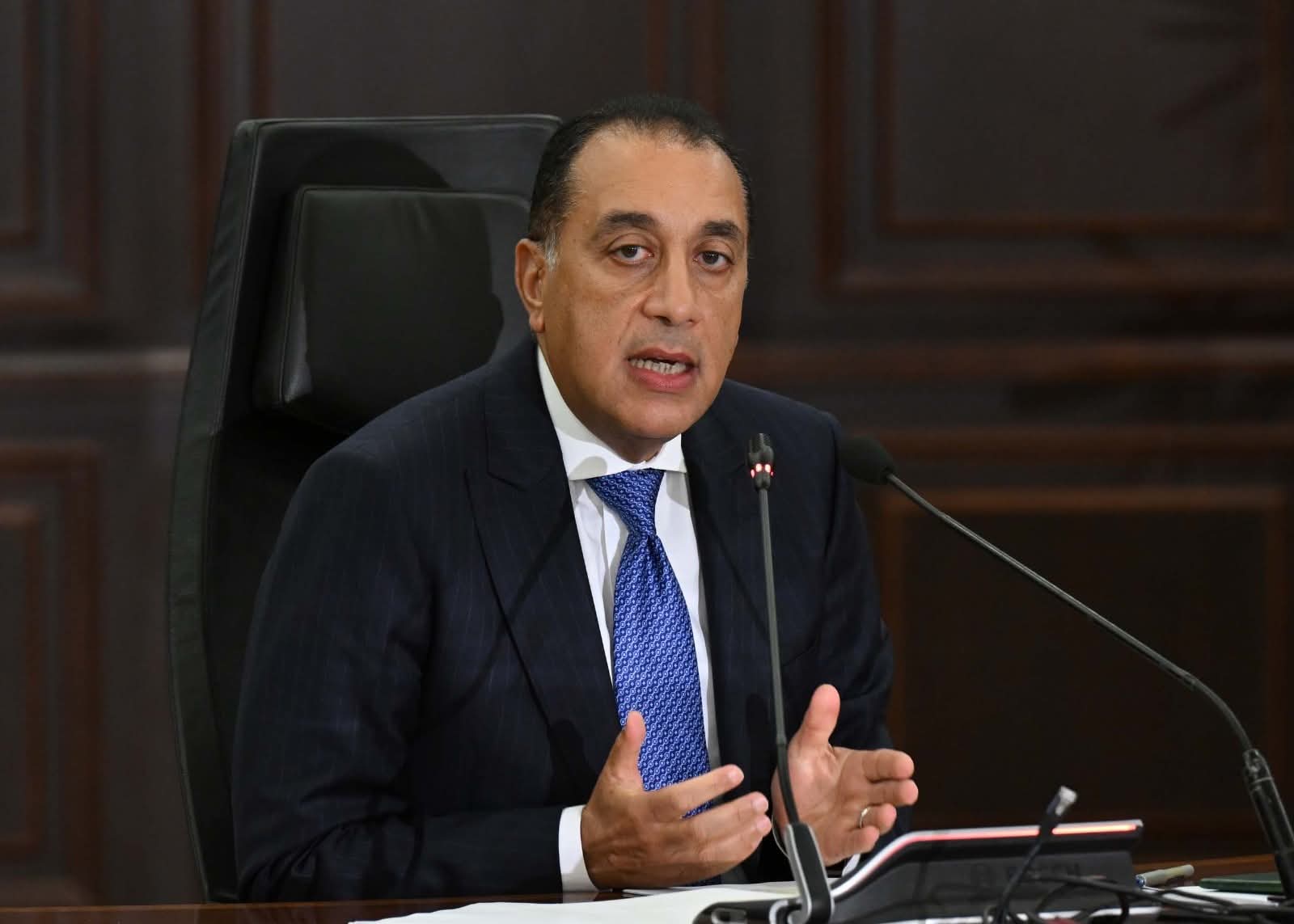 مدبولى:اعفاء من المصروفات الدراسية ومعاش استثنائي لأسر ضحايا الـ 19 شهيدة  