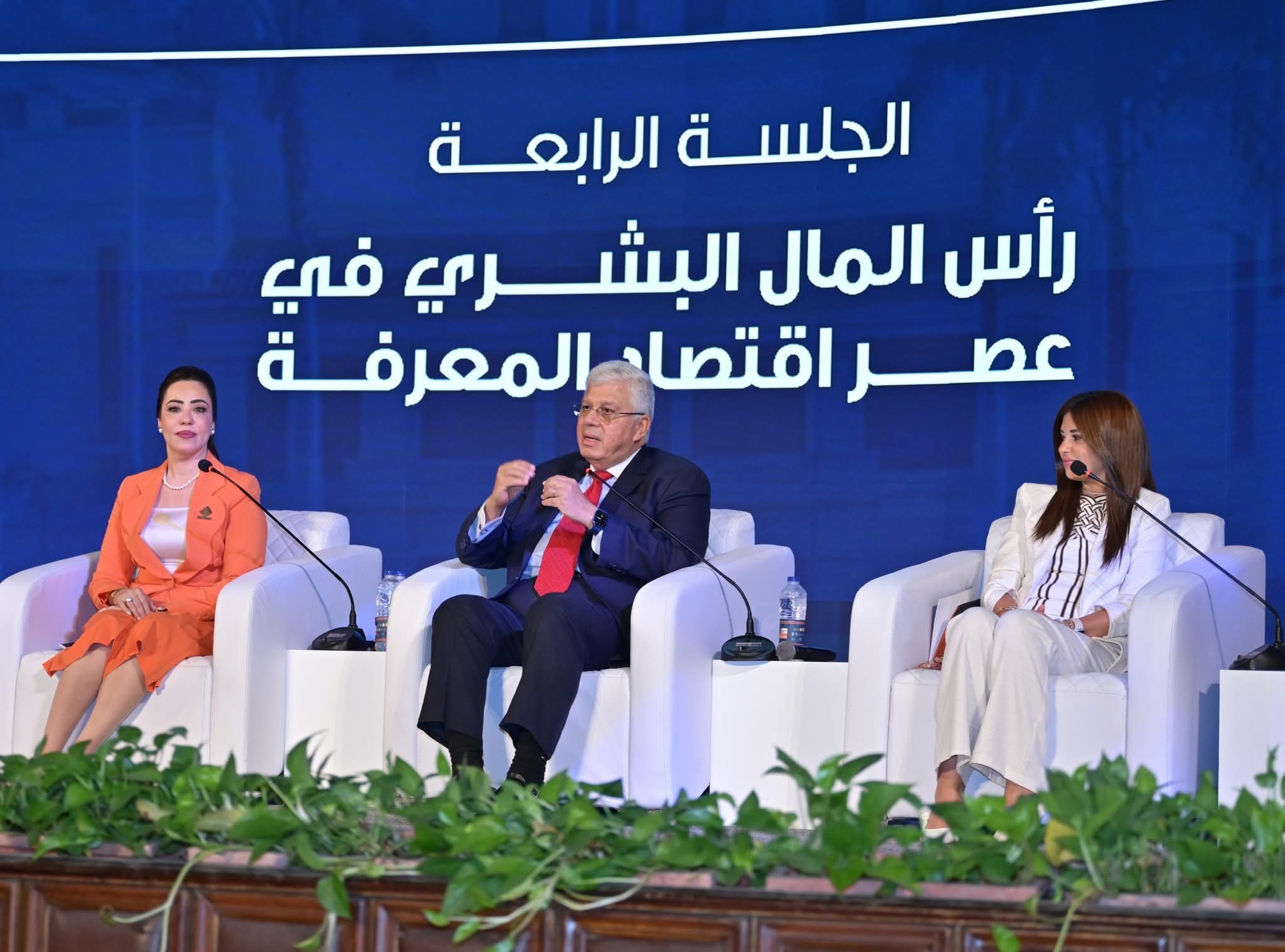 وزير التعليم العالي يشارك فى فعاليات ملتقى شباب المعرفة 