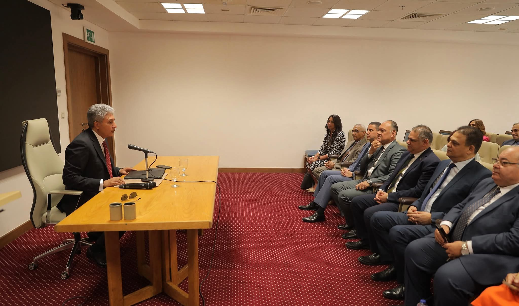 وزير السياحة يلتقى 20 سفيراً وقنصلاً عاماً من الموفدين لتمثيل الدولة المصرية