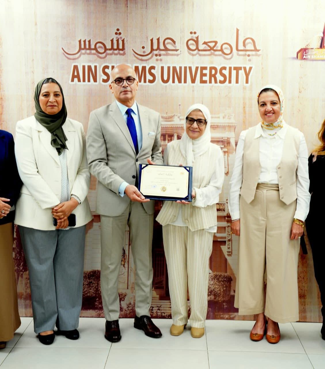 جامعة عين شمس تحصل على شهادة الإعتماد المؤسسي لعام 2025
