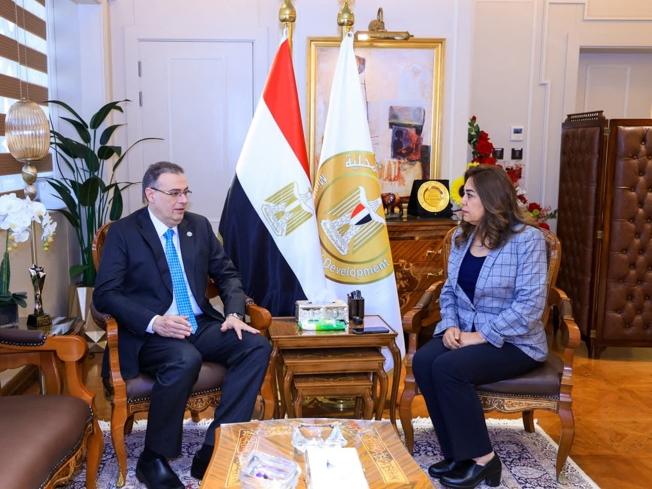 وزيرة التنمية المحلية تبحث تطوير الهياكل التنظيمية والإدارية مع رئيس التنظيم والإدارة 