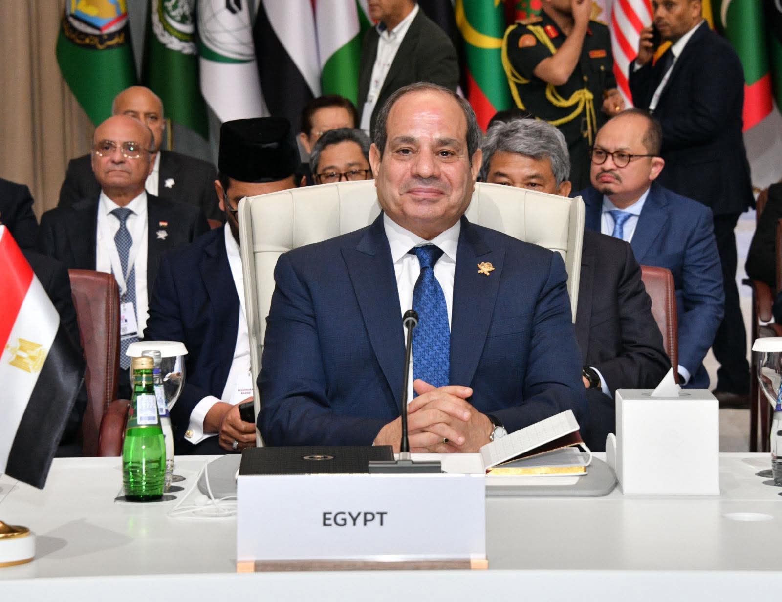 السيسي يطالب بوقف العدوان الإسرائيلي وتعزيز الوحدة العربية والإسلامية