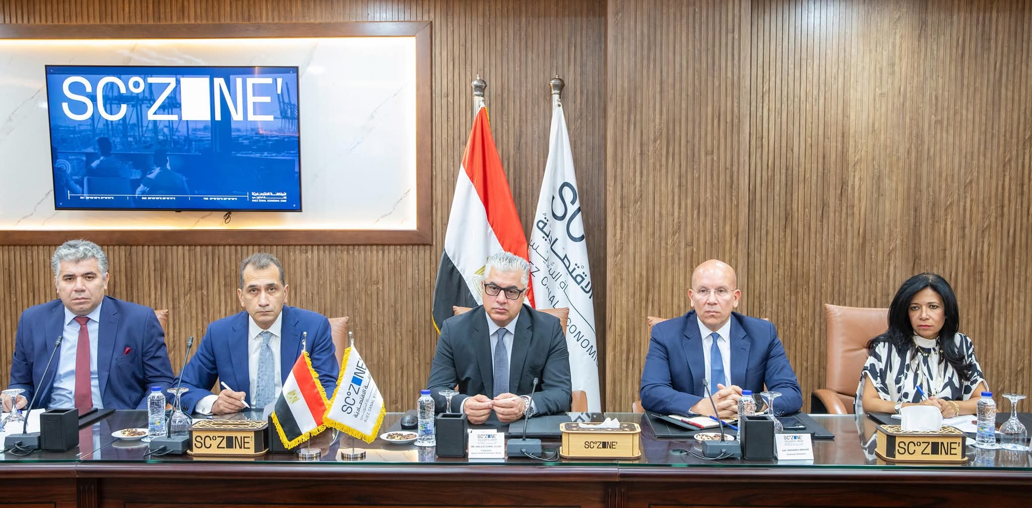 رئيس اقتصادية قناة السويس يستقبل وفد البنك الأوروبي 