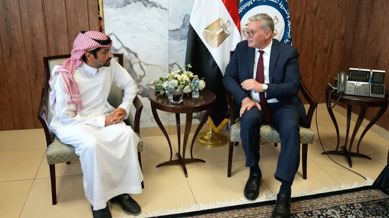 مباحثات مصرية سعودية لدعم التعاون في صناعات البتروكيماويات والأسمدة