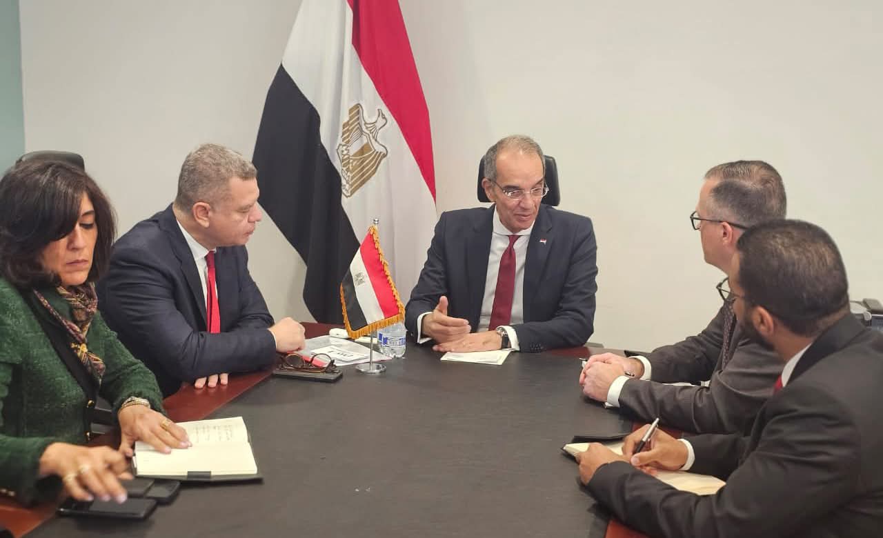 وزير الاتصالات يبحث توسيع استثمارات الشركات الأمريكية في مصر