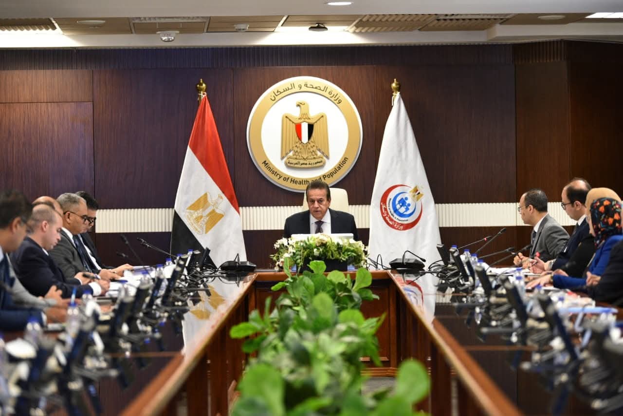 وزير الصحة يتابع توافر الأدوية بالمستشفيات