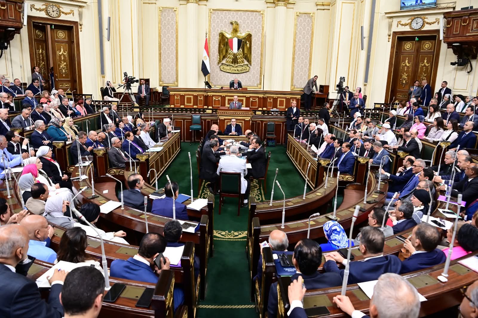 جبالي يفتتح دور الانعقاد السادس للنواب بحضور رئيس الوزراء