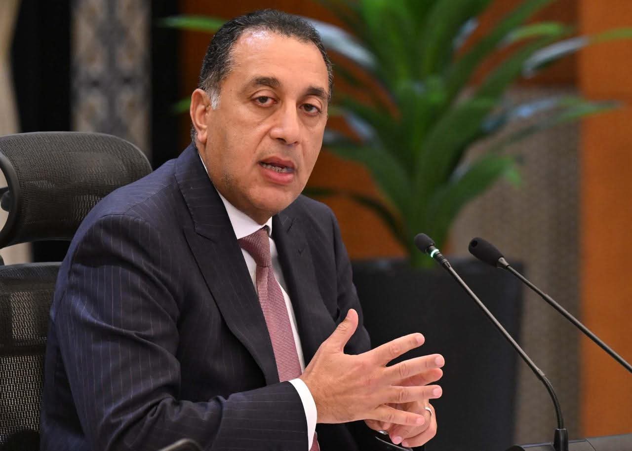 رئيس الوزراء: السياحة والصناعة والاتصالات تحقق نمواً قياسياً 