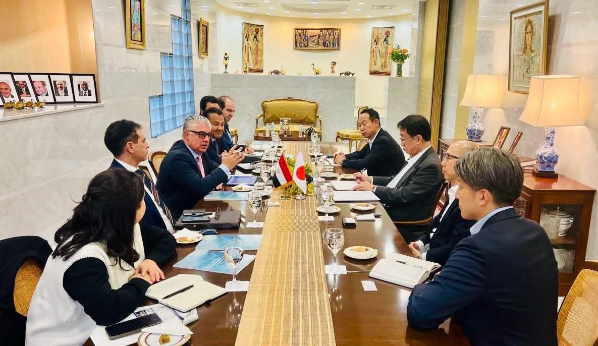 رئيس اقتصادية قناة السويس يبحث فرص الاستثمار مع اليابان