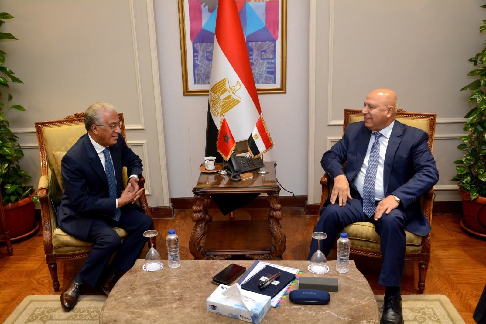 وزير الصناعة يبحث مع سفير المغرب تعزيز التعاون الصناعي