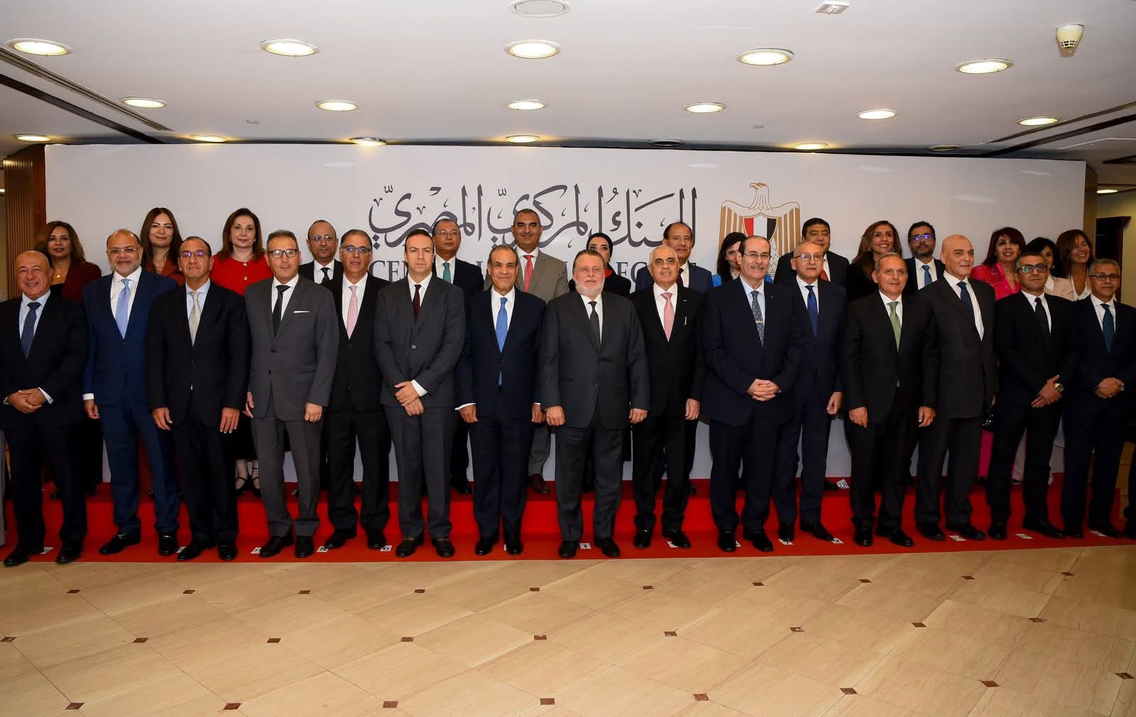 البنك المركزي والخارجية يطلقان مبادرة للمصريين بالخارج