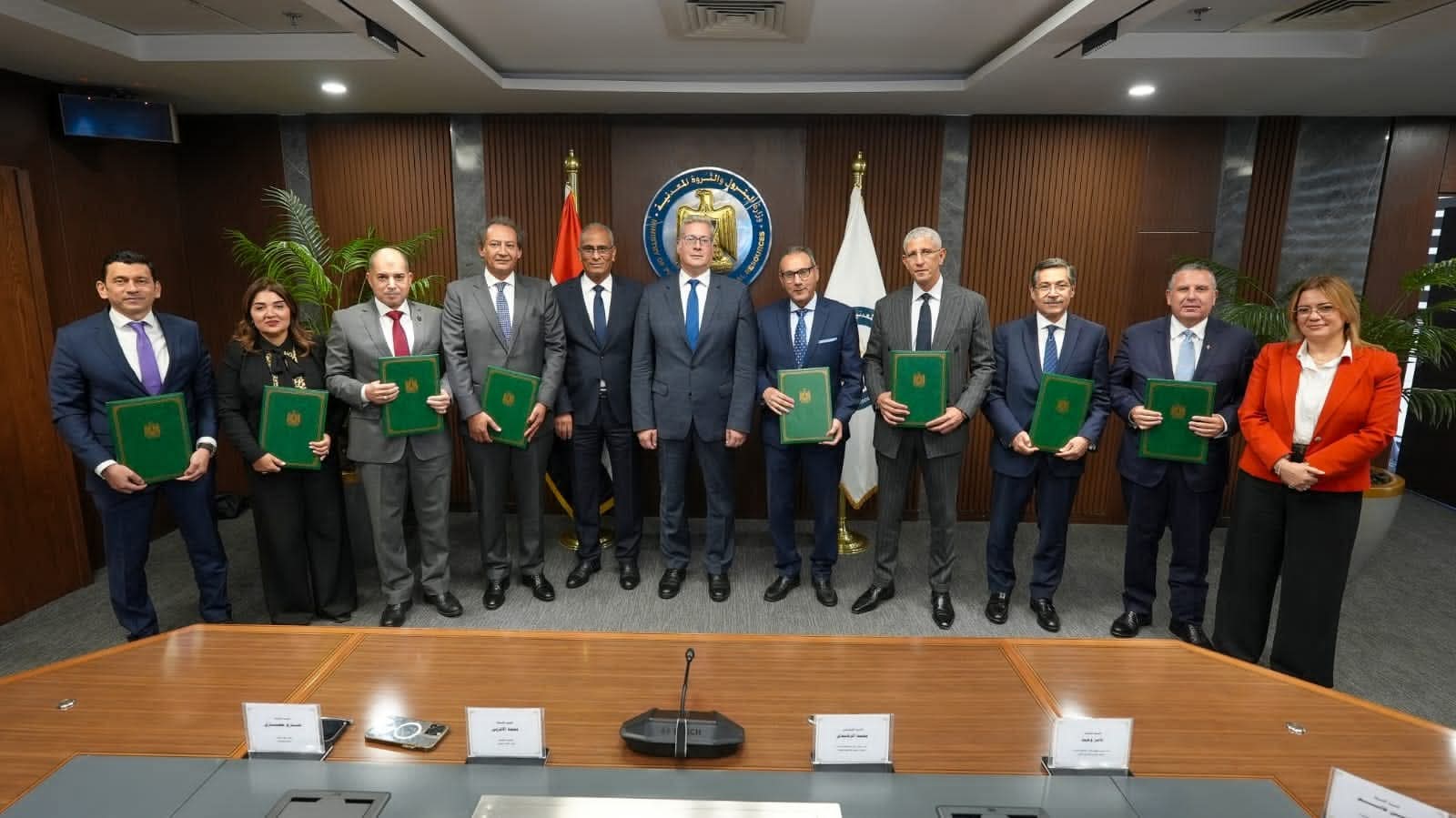 وزير البترول يشهد توقيع تمويل مشروع الإيثانول الحيوي