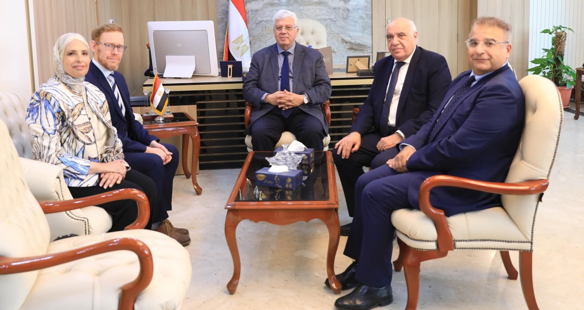 وزير التعليم العالي يبحث التعاون مع جامعة كينجز كوليدج لندن