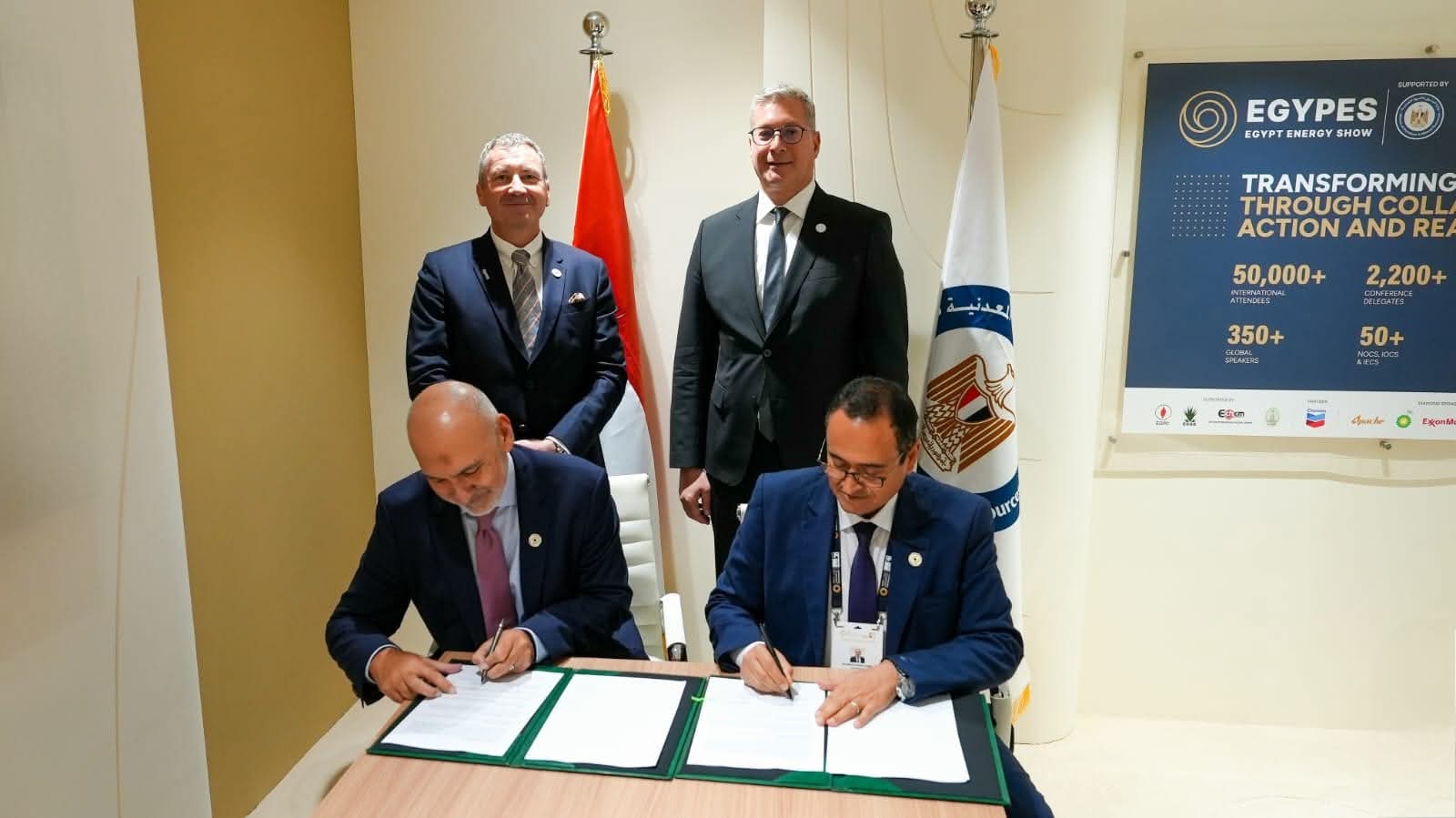 إكسون موبيل تتوسع غرب ظهر باستثمارات غاز جديدة