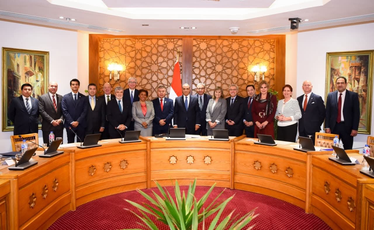 وزير الخارجية يبحث تعزيز التعاون بين مصر ودول أمريكا اللاتينية