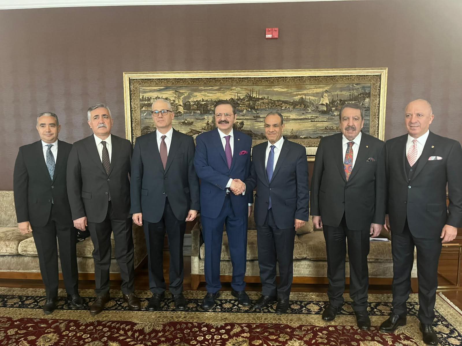 وزير الخارجية يزور مقر اتحاد الغرف والبورصات التركية بأنقرة