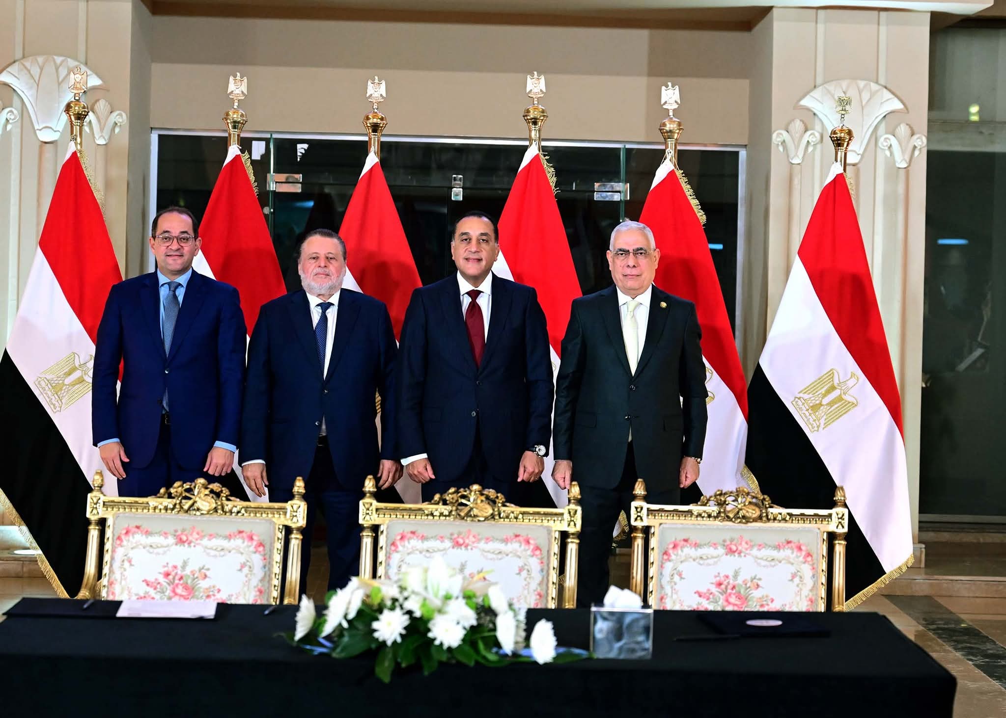 مدبولي يشهد تسليم المضبوطات الذهبية للبنك المركزي