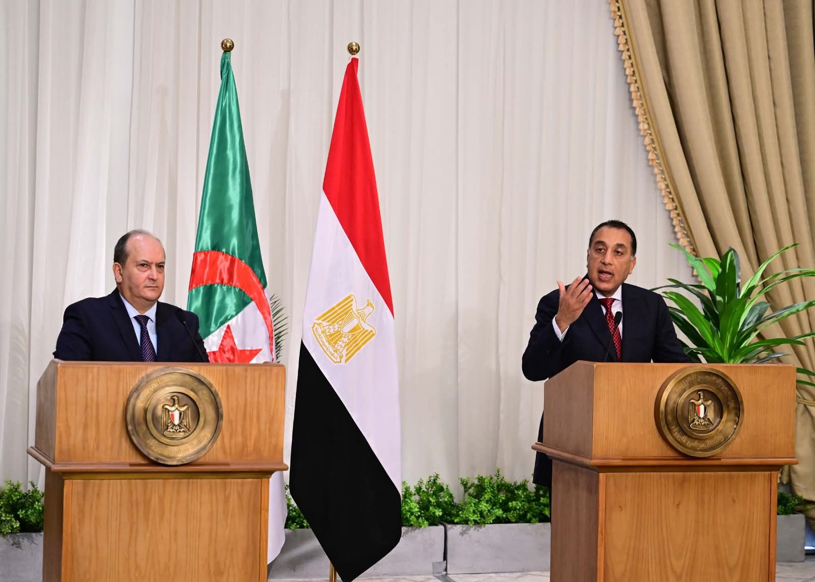 تعزيز الشراكة الاستراتيجية المصرية الجزائرية عبر وثائق تعاون جديدة