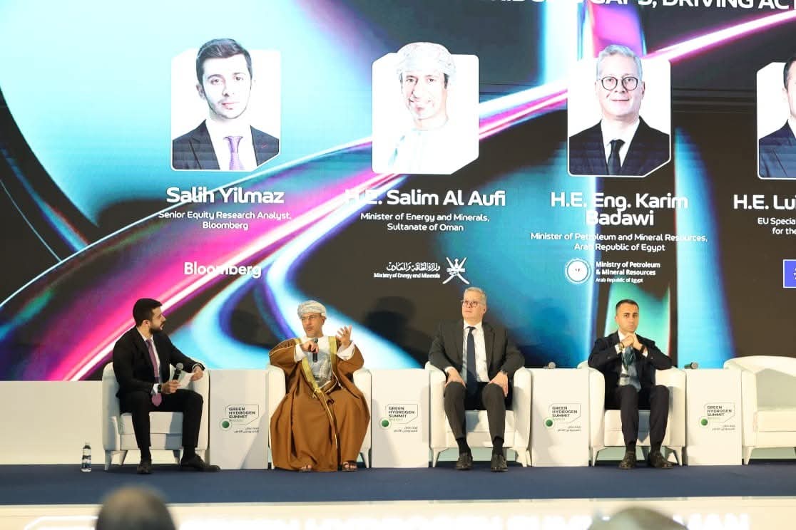 وزير البترول يشارك في قمة عمان للهيدروجين الأخضر 