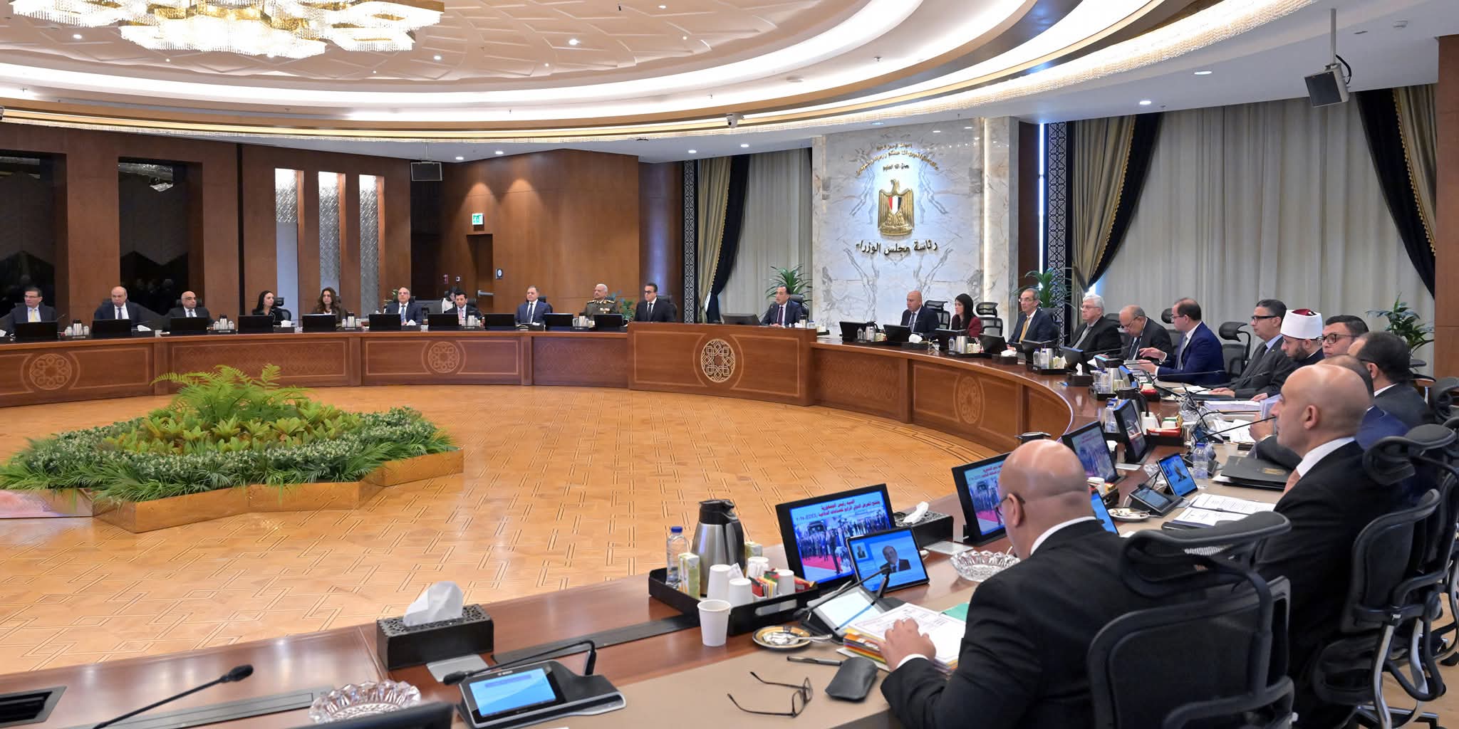 قرارات مجلس الوزراء لتعزيز الاستثمار والتعليم والبنية التحتية الوطنية