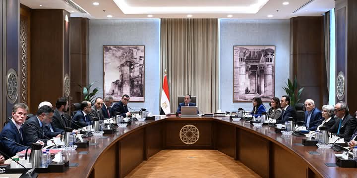 مدبولي:تحالف دولي يقود تطوير محيط الأهرامات من سفنكس لدهشور