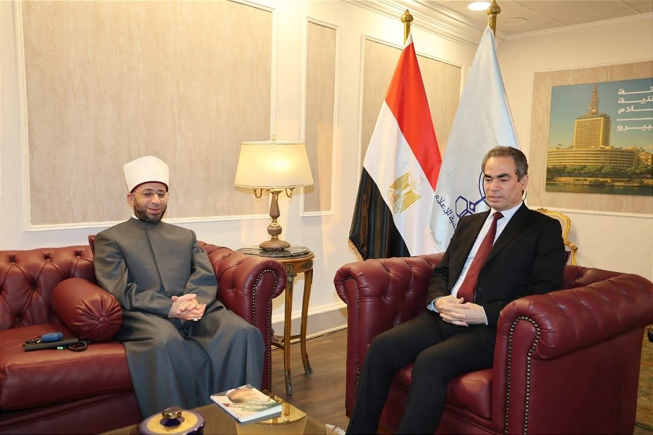 وزير الأوقاف يناقش قضايا الدين المعاصر بصالون ماسبيرو