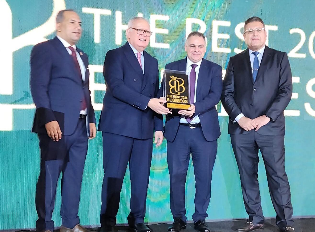 الاتحاد الأفروآسيوي يكرم وزير السياحة لإنجازات الاستراتيجية البارزة