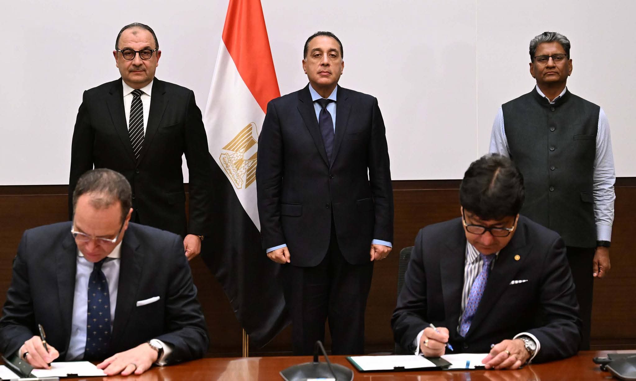 تاج العالمية توقع عقد إدارة وتشغيل فندق الكونتيننتال التاريخي بالقاهرة