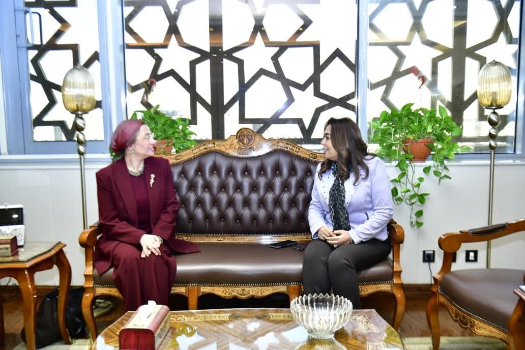 وزيرة التنمية المحلية تستعرض جهود مصر لمكافحة التصحر 