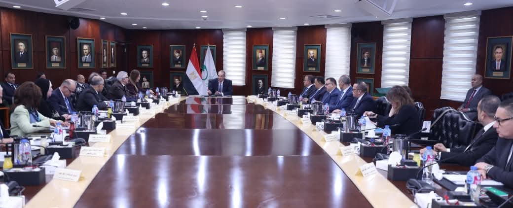 وزير الاتصالات: البريد المصري منفذ رئيسي للخدمات الرقمية والشمول المالي