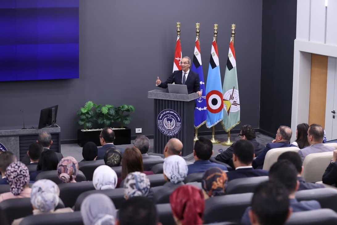 طلعت: مصر محور عالمي للبيانات وتقدم خدمات رقمية تنافسية