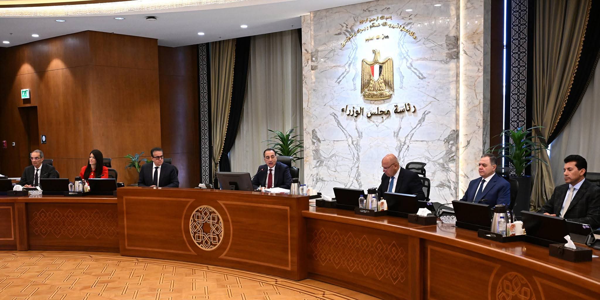 مدبولي يشدد على سرعة تشغيل مشروعات حياة كريمة وخدمة المواطنين