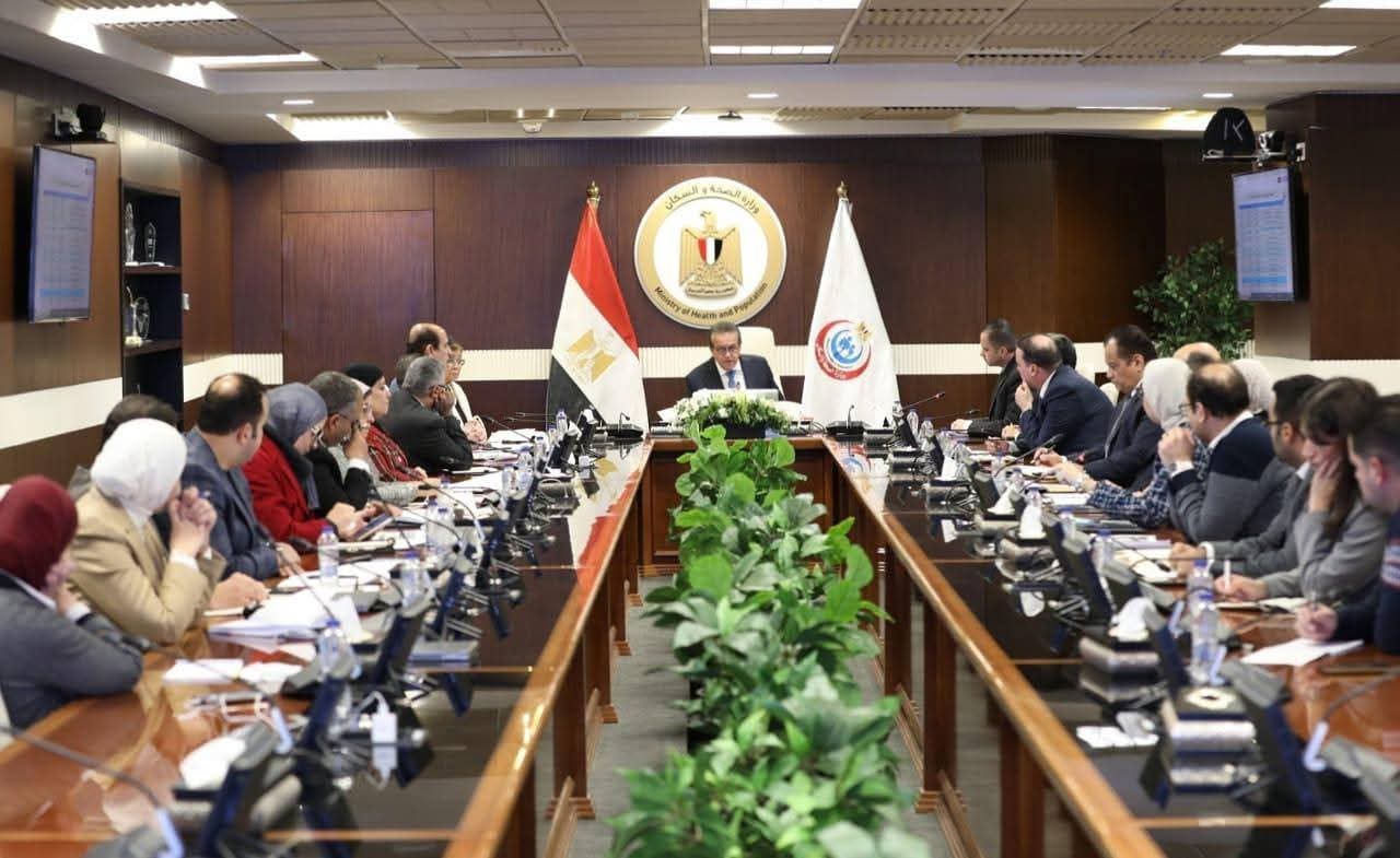 عبدالغفار يتابع الاستعداد لإطلاق المرحلتين الثانية والثالثة للتأمين الصحي الشامل