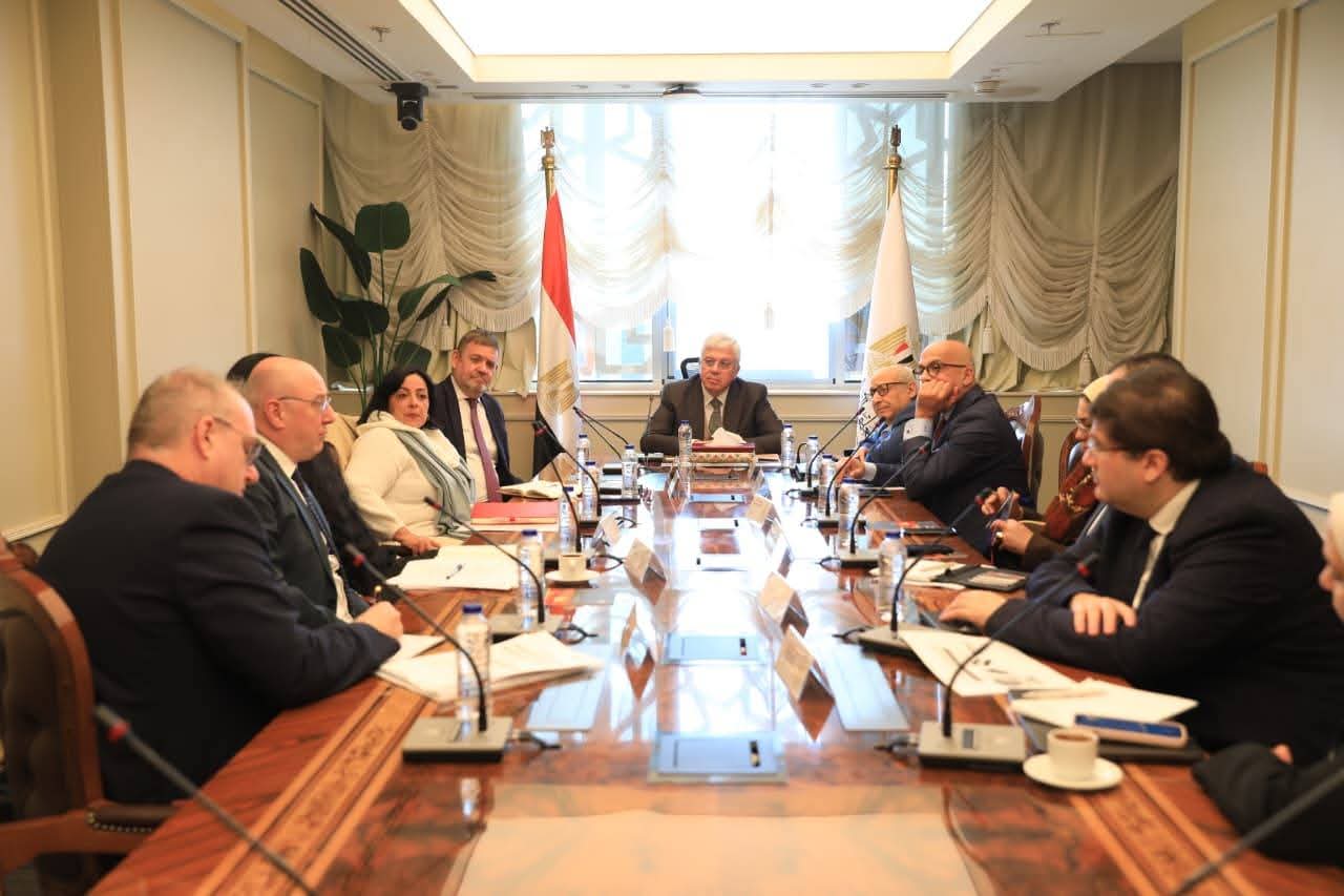 التعليم العالي يعزز الشراكات الدولية مع جامعة إكستر البريطانية