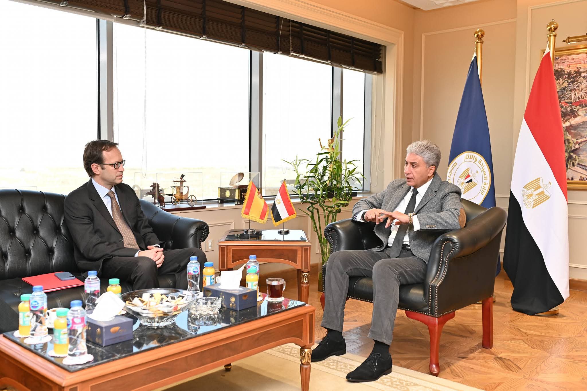 مصر وإسبانيا تعززان التعاون السياحي والأثري نحو شراكة استراتيجية